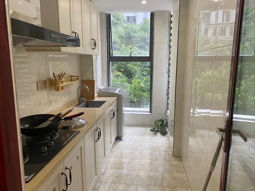 绿洲·尊荣府邸