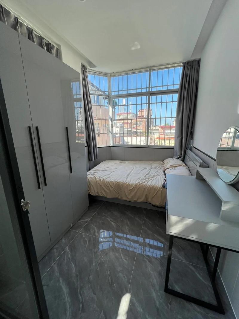 风情大道(东)[公交站]